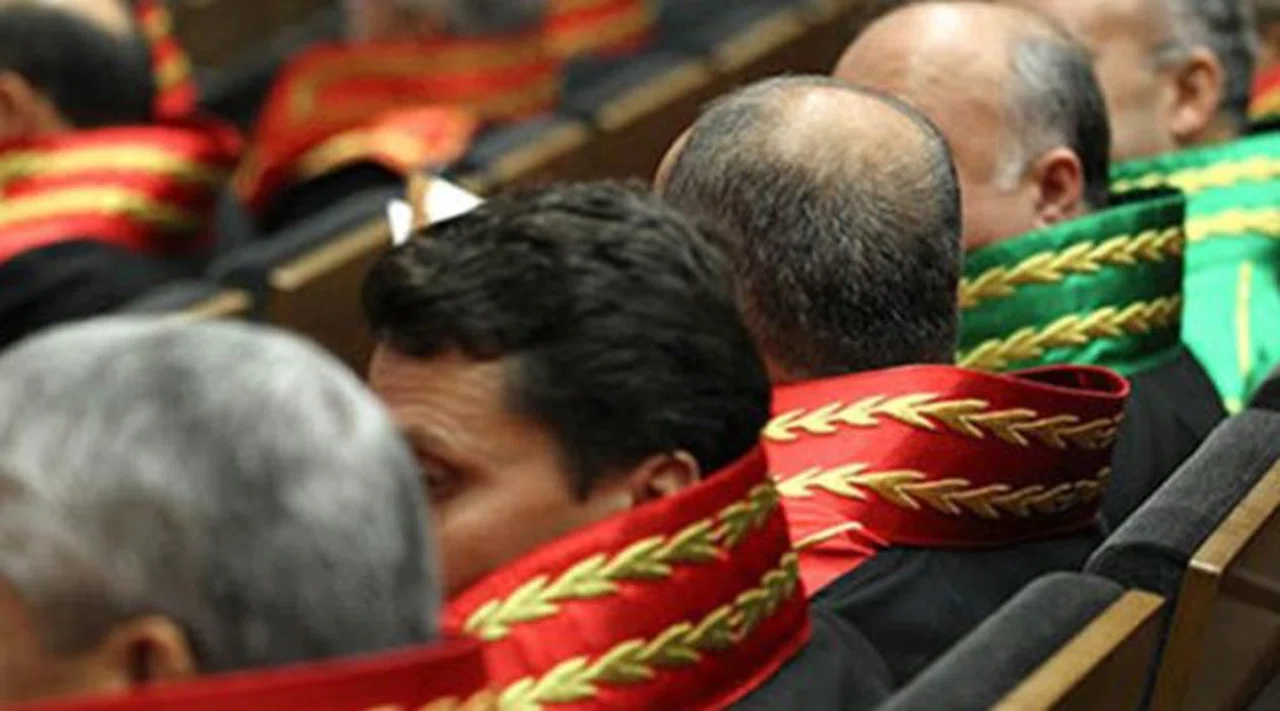 140 Yargıtay 48 Danıştay Üyesi İçin Gözaltı Kararı