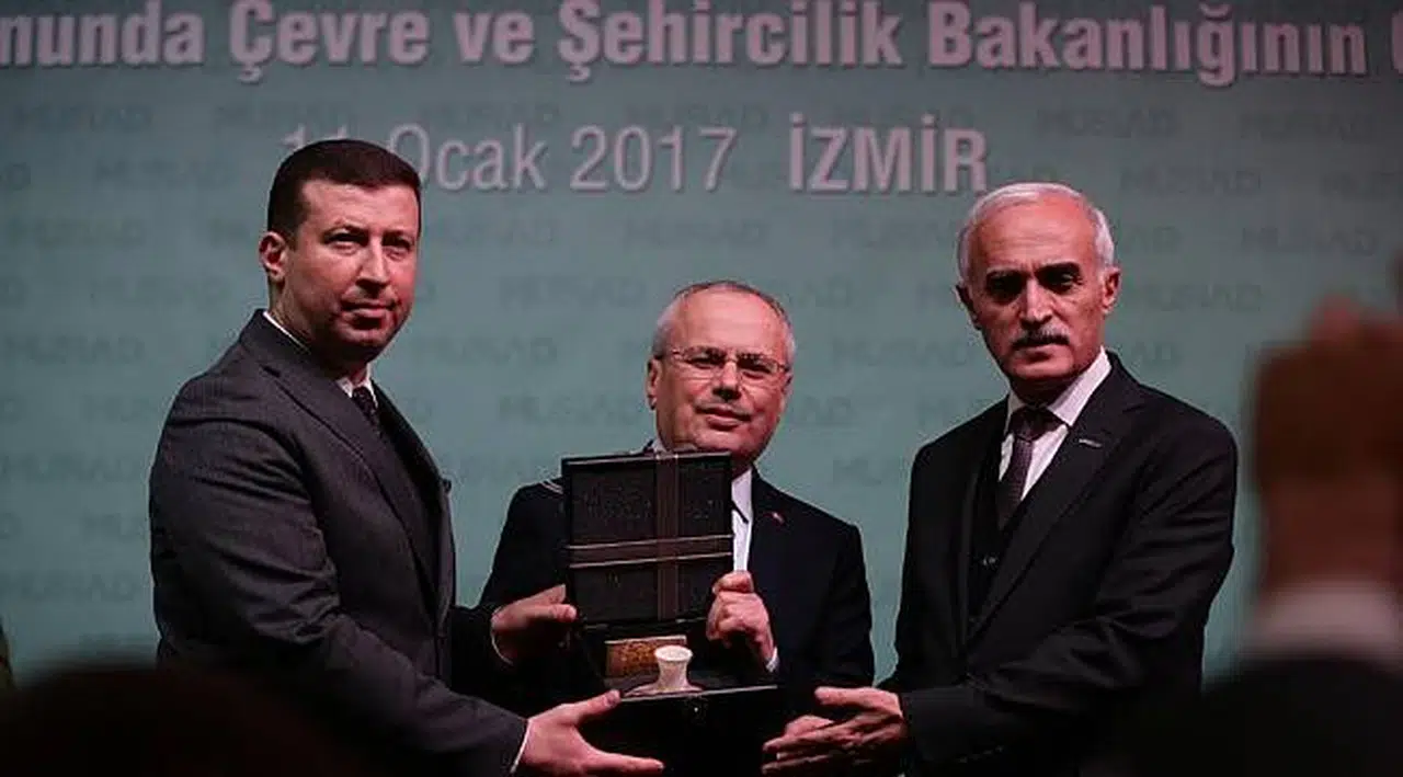 2023 Vizyonunda Çevre ve Şehircilik Bakanlığı’nın Çalışmaları İzmir’de Anlatıldı