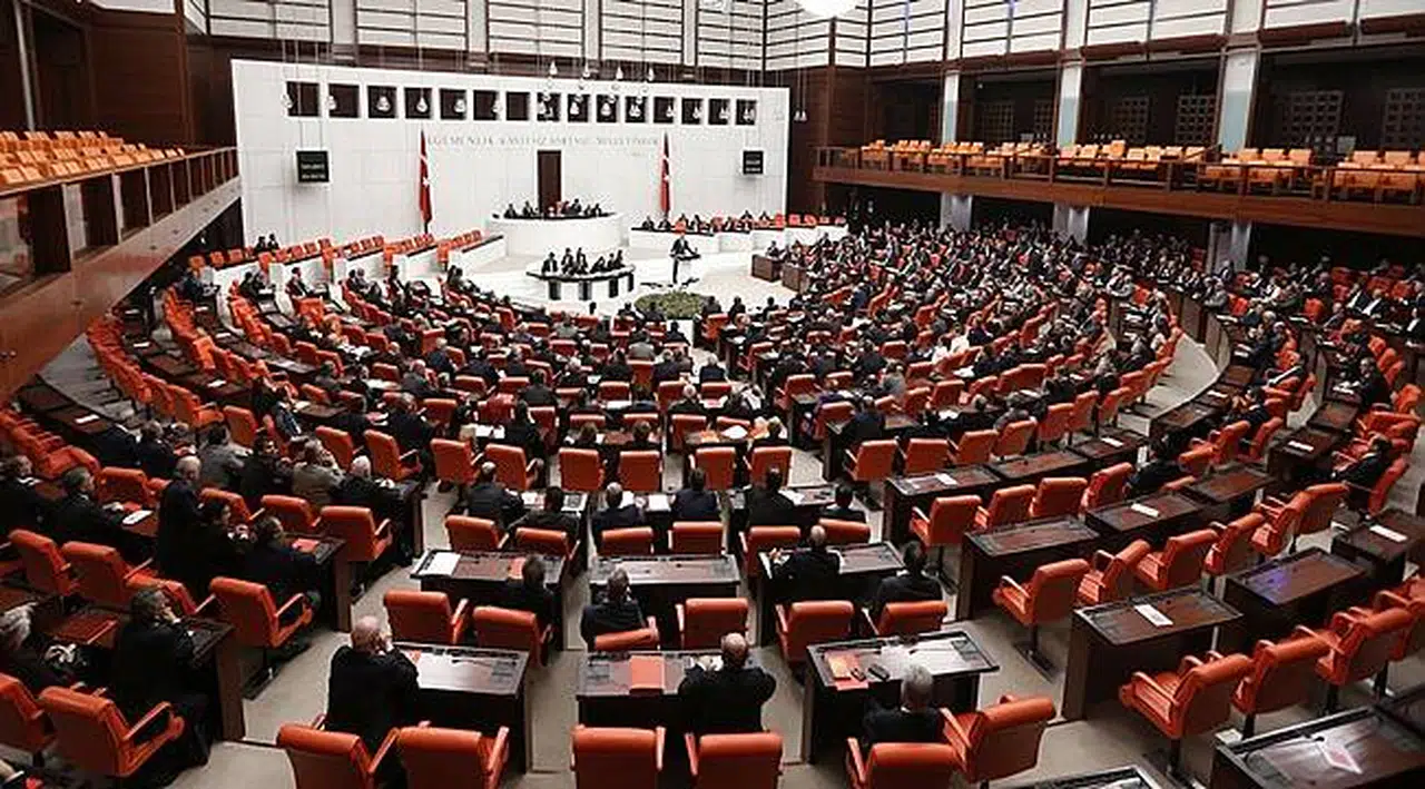 Alman Uzman: Türkiye'deki Sistem İşlemez Hale Gelecek
