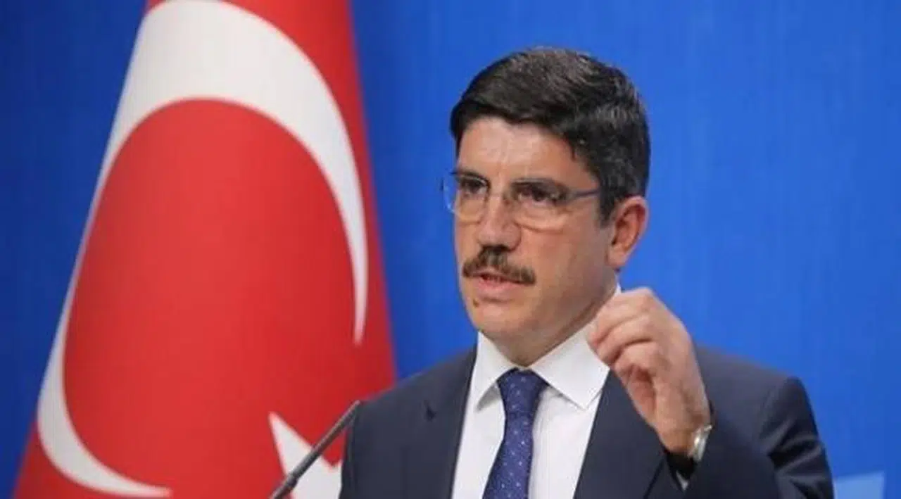 CHP'nin "MİT’in 'Gülenci' dediği AKP'li kim?" diye sorduğu isim Yasin Aktay'mı?
