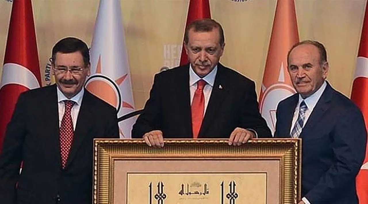 Kulis: Kadir Topbaş ve Melih Gökçek, 19 MHP'li Vekili İkna Etmeye Çalışıyor