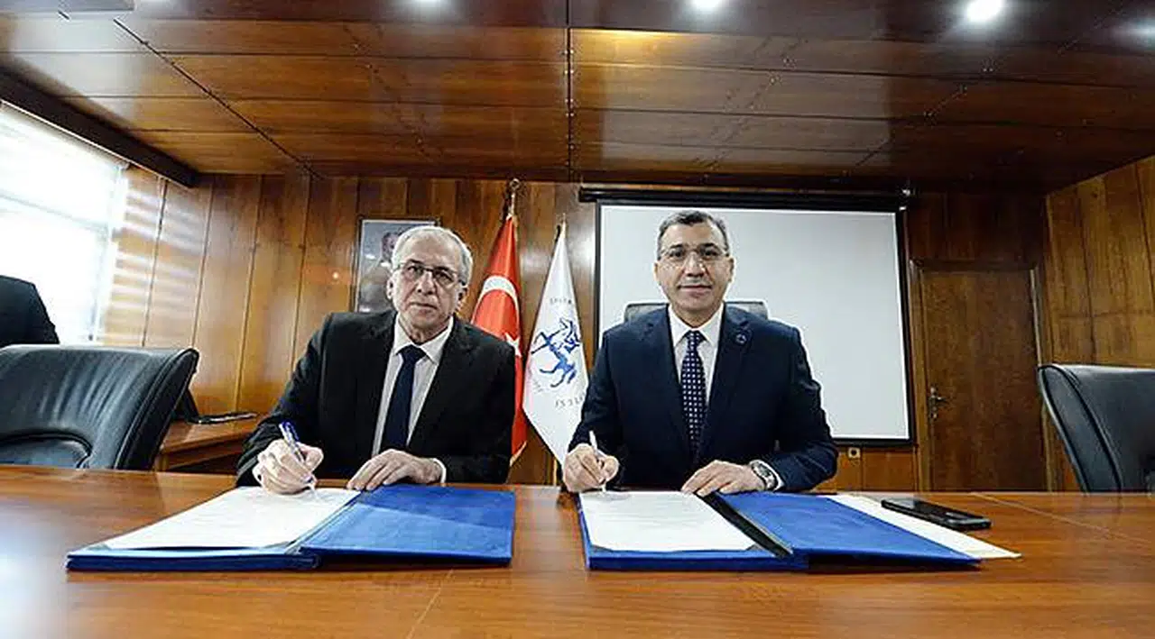 Nevvar Salih İşgören Vakfı'ndan DEÜ'lü 100 Öğrenciye Burs 