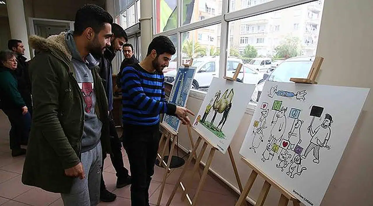 Ödüllü Fotoğraflar ve Karikatürler Beğeni Topladı