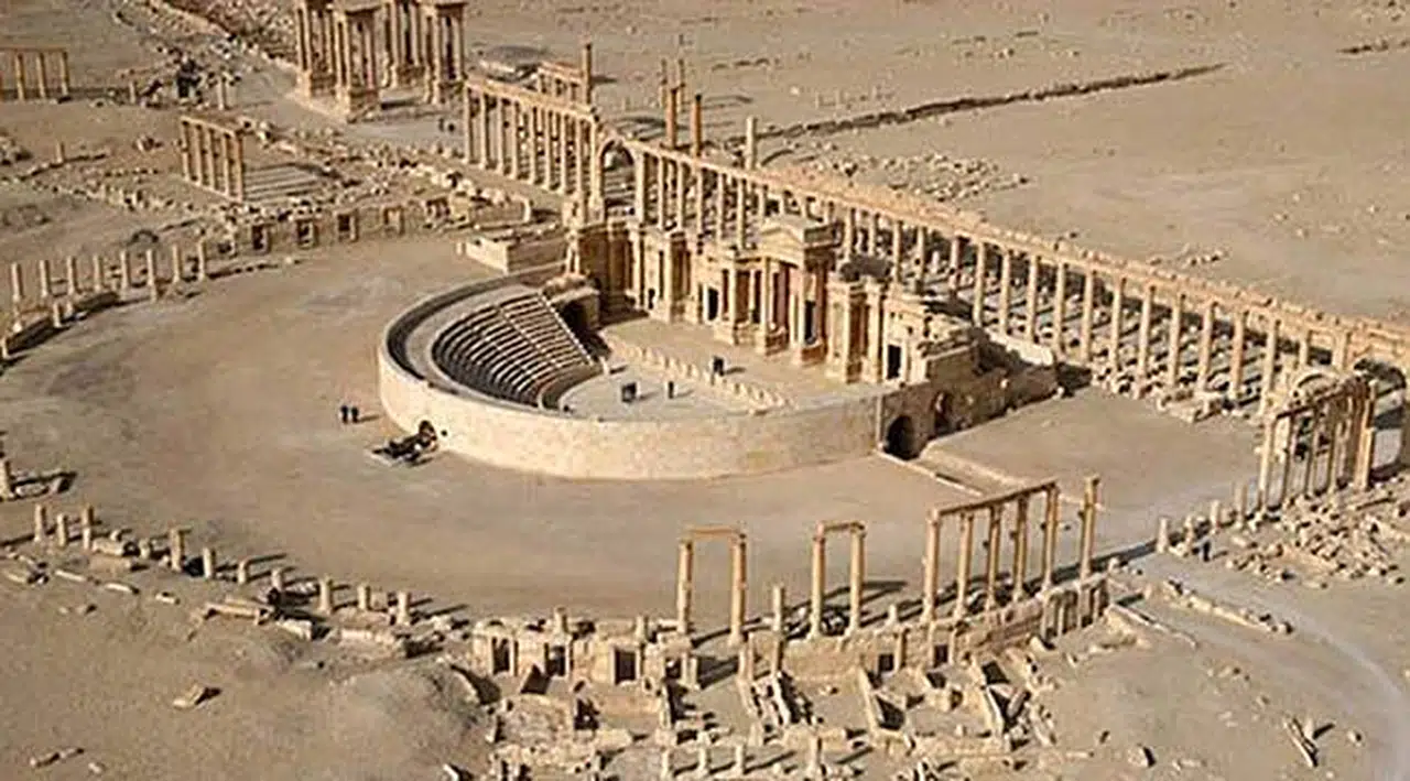 Suriye IŞİD Antik Kent Palmira'da Ünlü Anıtı Yıktı