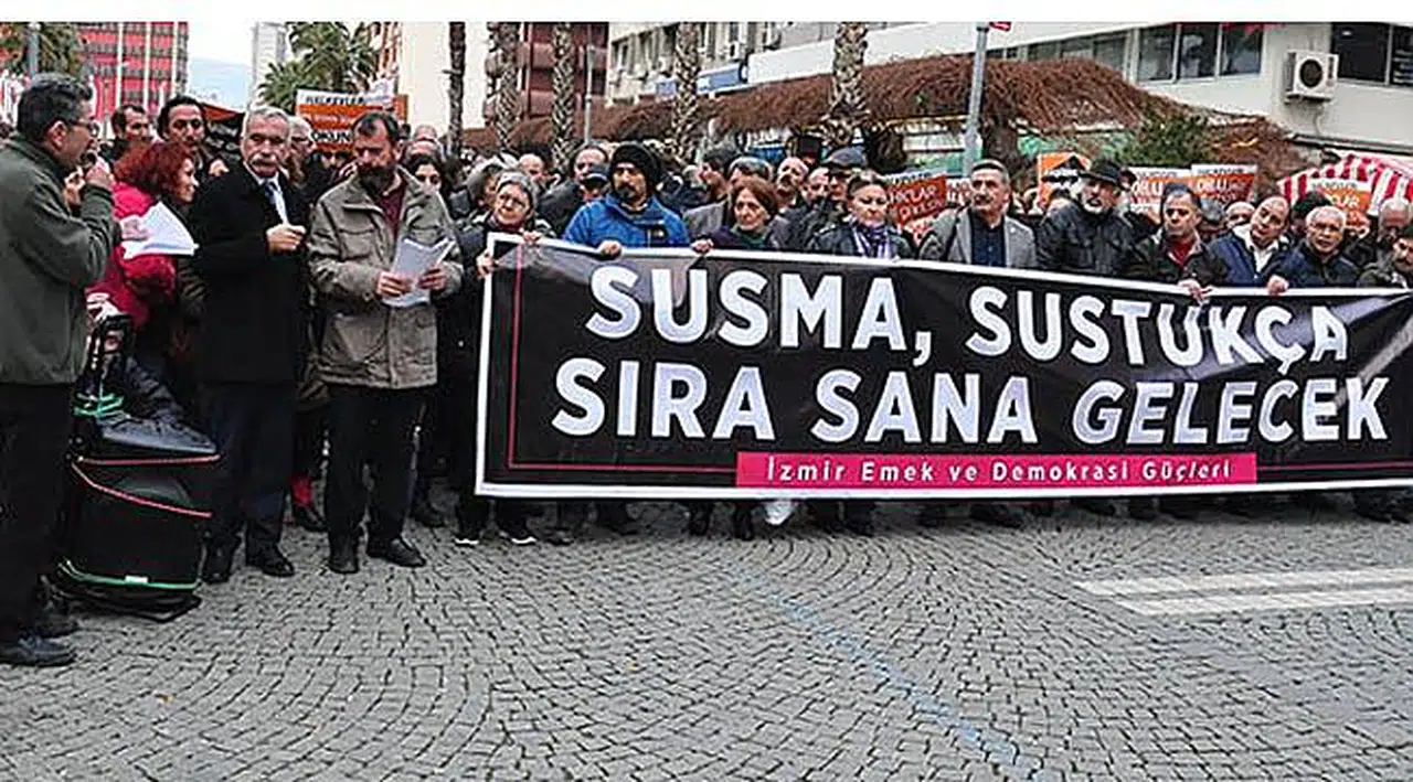 Eğitim-Sen Üyesi Eşler Üç Ay Arayla İhraç Edildi
