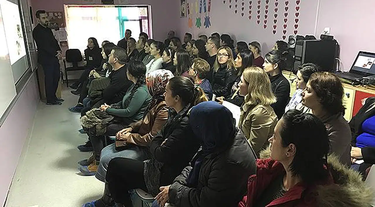 Eğitim Sırası Anne ve Babalarda