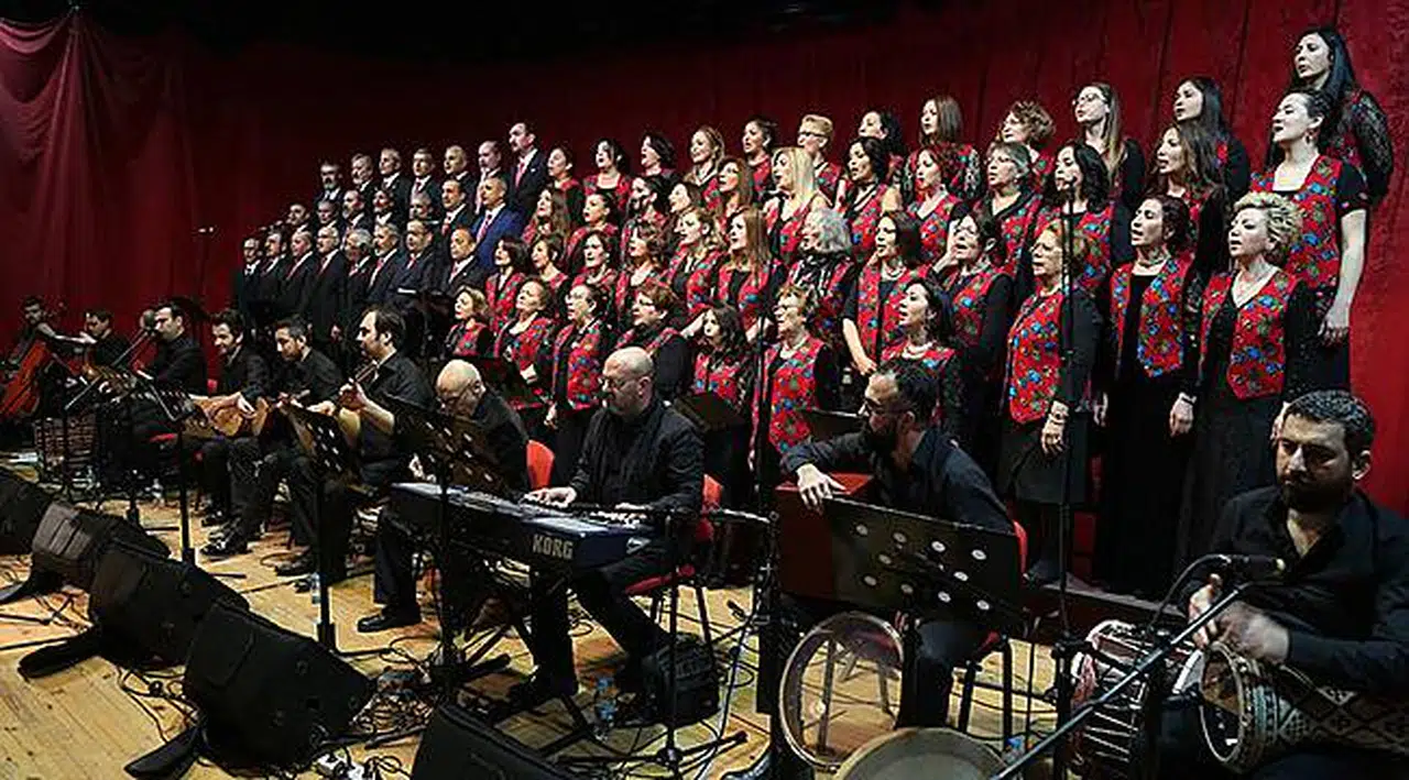 Gaziemir'de Koristlerden Türkü Şöleni
