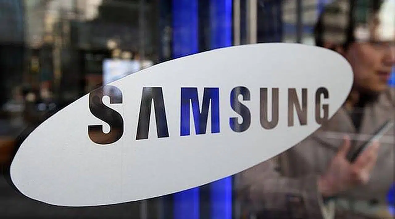 Samsung Galaxy S8+ 'Dev Ekran'la Geliyor