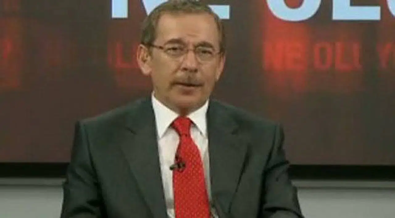 AKP'nin Kurucu İsmi #hayır İçin Çalışıyor