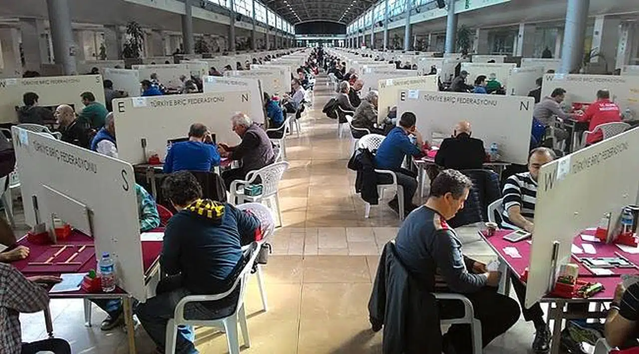 Briç Takımı, Foça'yı Bursa'da Temsil Etti