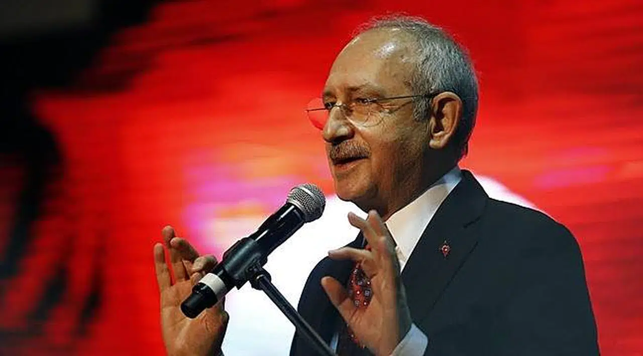 CHP Lideri Kılıçdaroğlu Romanlarla Konak'ta Buluştu