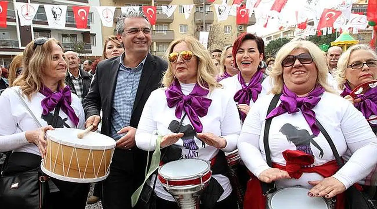 Karşıyaka'da Dolu Dolu 8 Mart