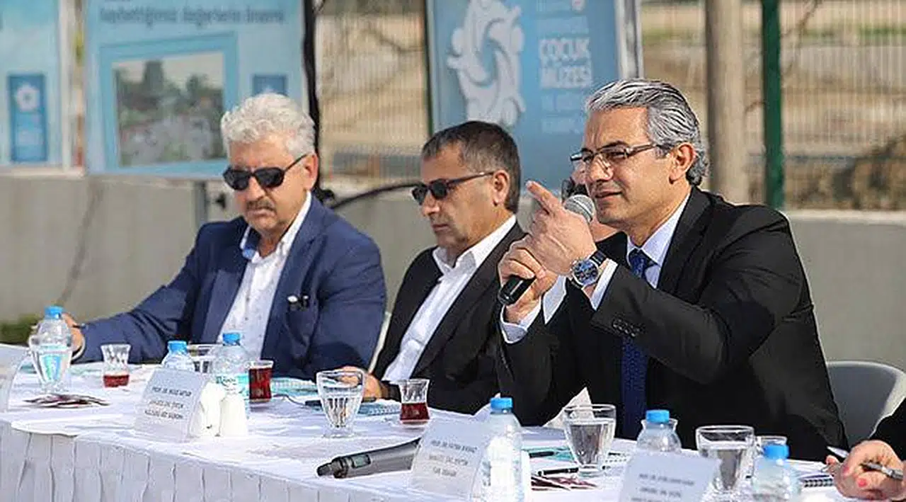 Karşıyaka'ya Bilim ve Eğlence Dünyası