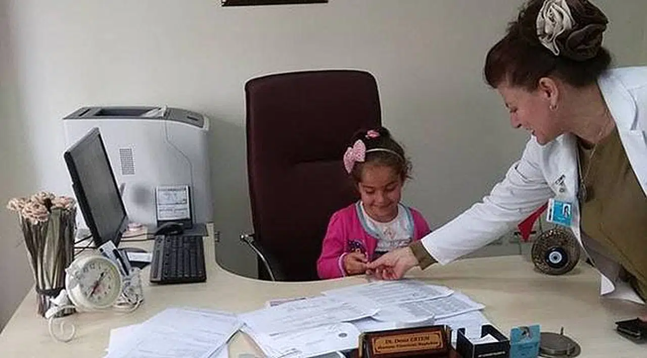 23 Nisan Etkinliği'nde Diş Doktoru Oldu