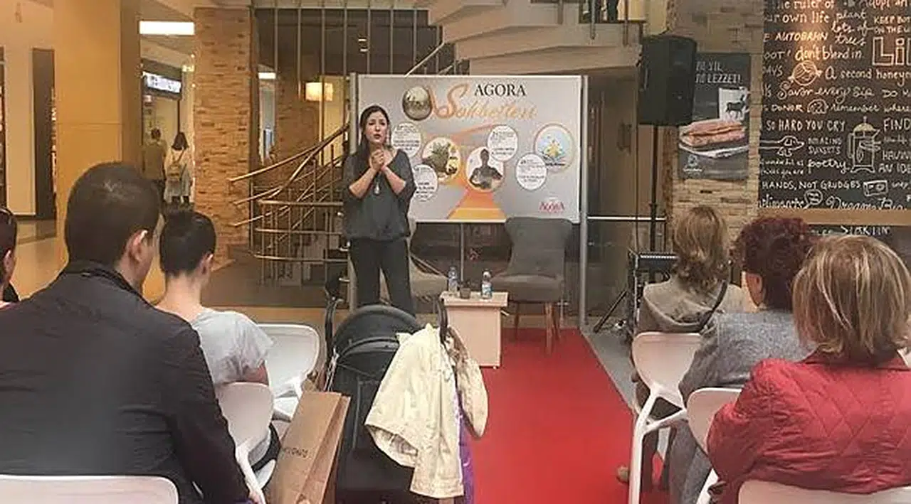 Agora Sohbetleri'nde Sağlıklı Zayıflama Yöntemleri Yoğun İlgi Gördü