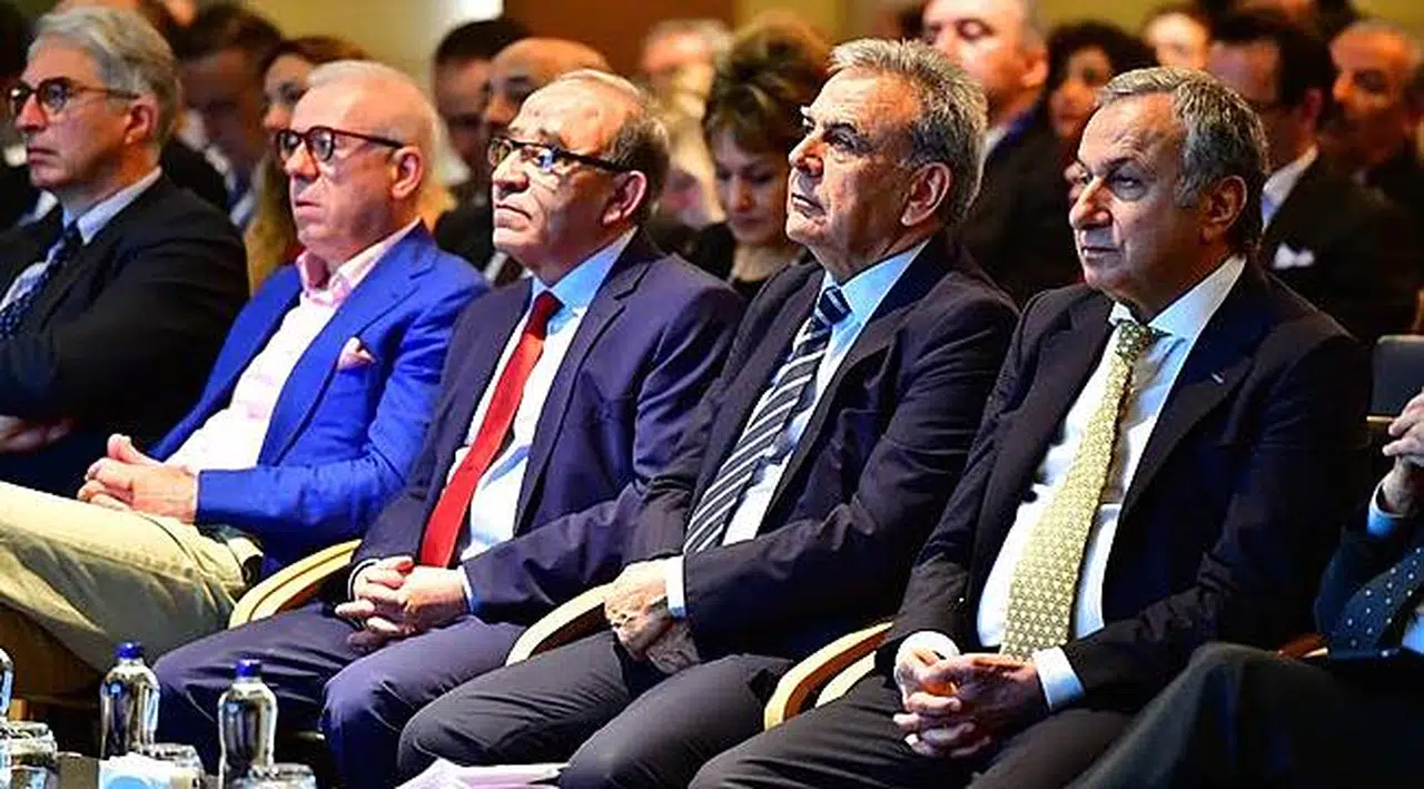 Bir Özür, Bir Teşekkür