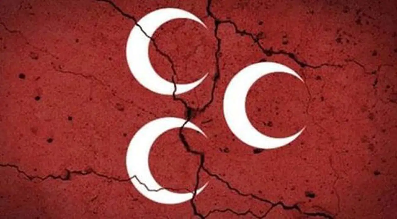 MHP'de Hayır Depremi