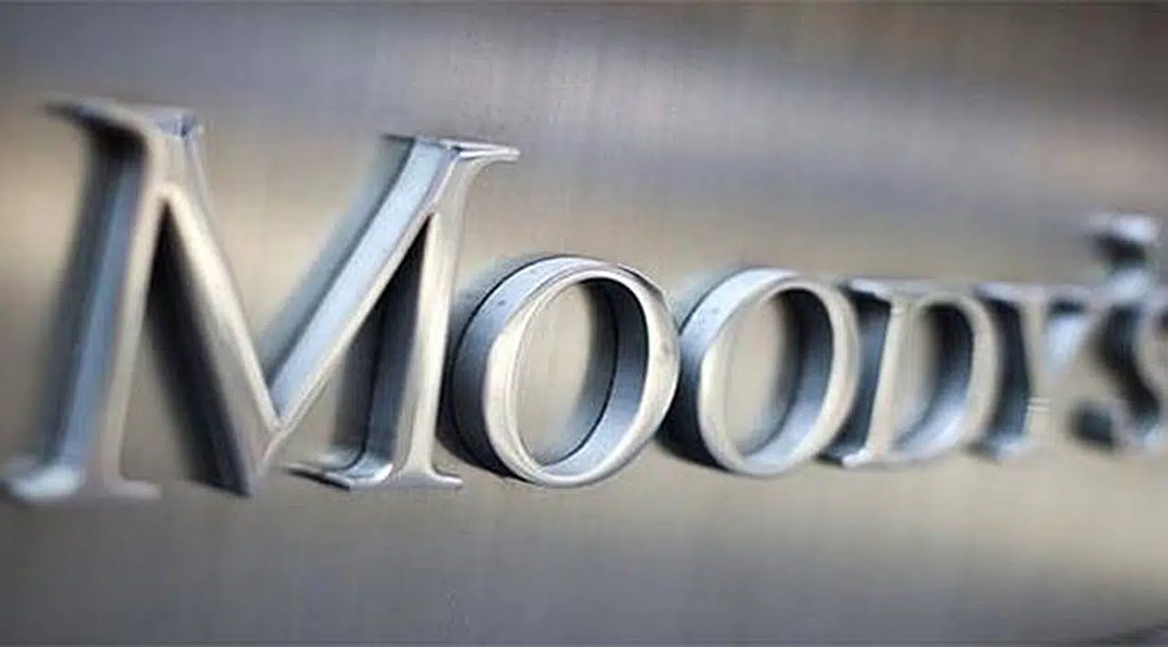 Moody's Halkbank'ı Not İndirimi İçin İzlemeye Aldı