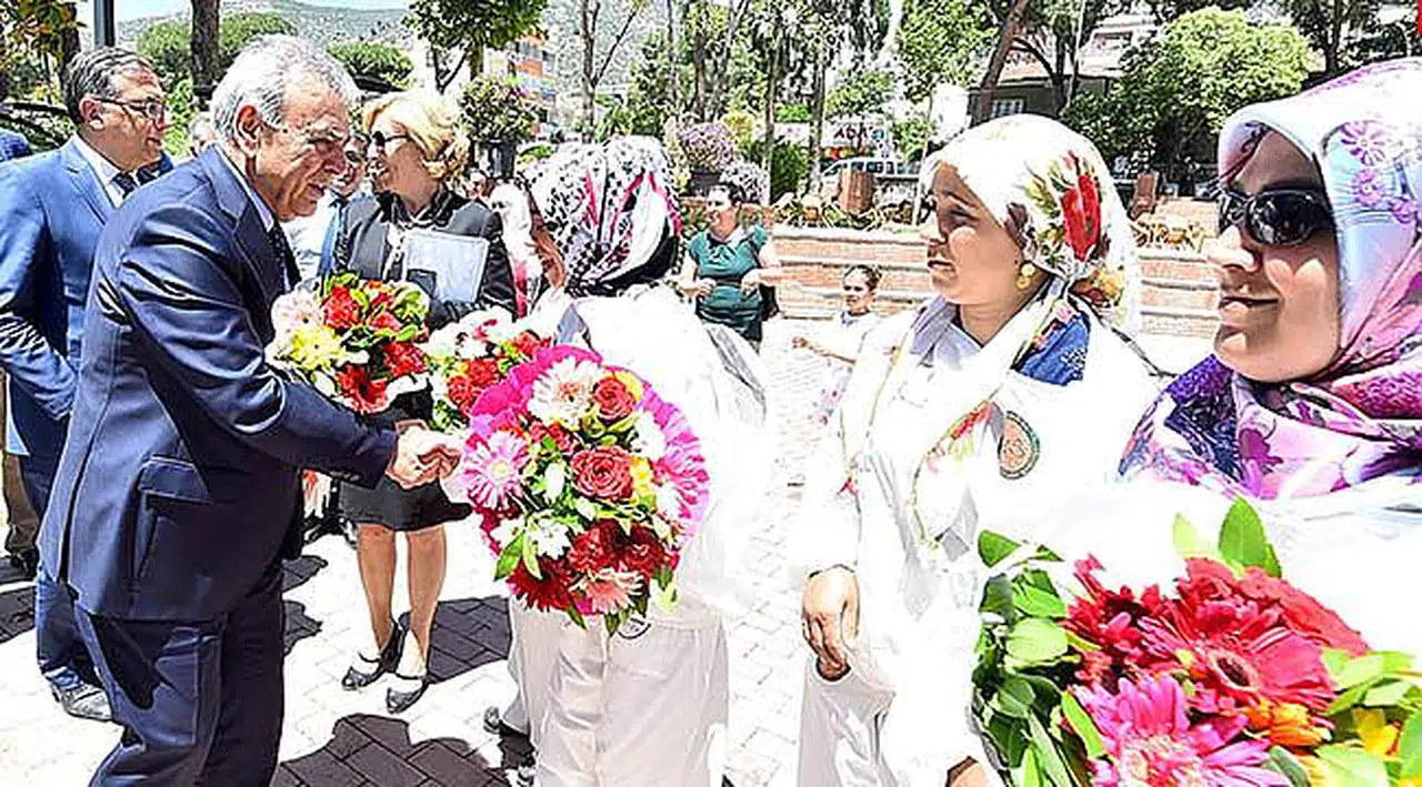 Bayındırlı Kadınlara Büyükşehir'den 'Arıcılık Desteği'