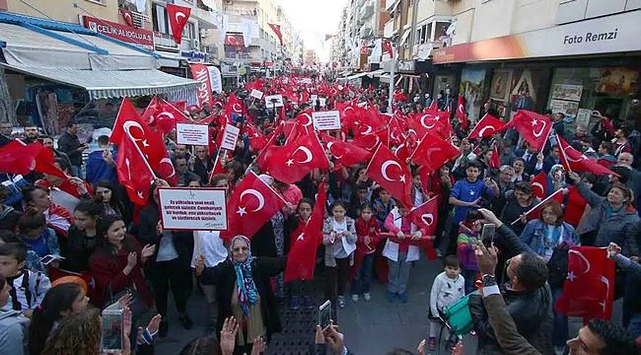 Bayraklı'da 19 Mayıs Coşkusu