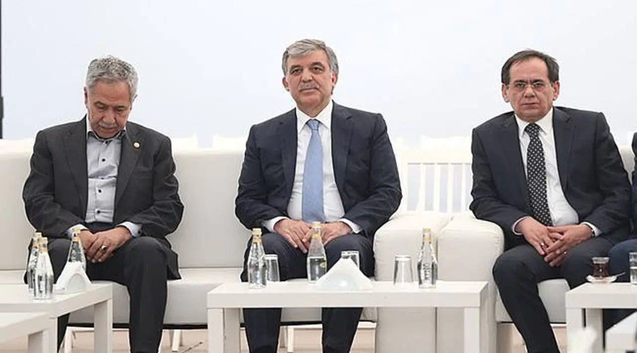 Bülent Arınç'tan Abdullah Gül’e Taziye Ziyareti
