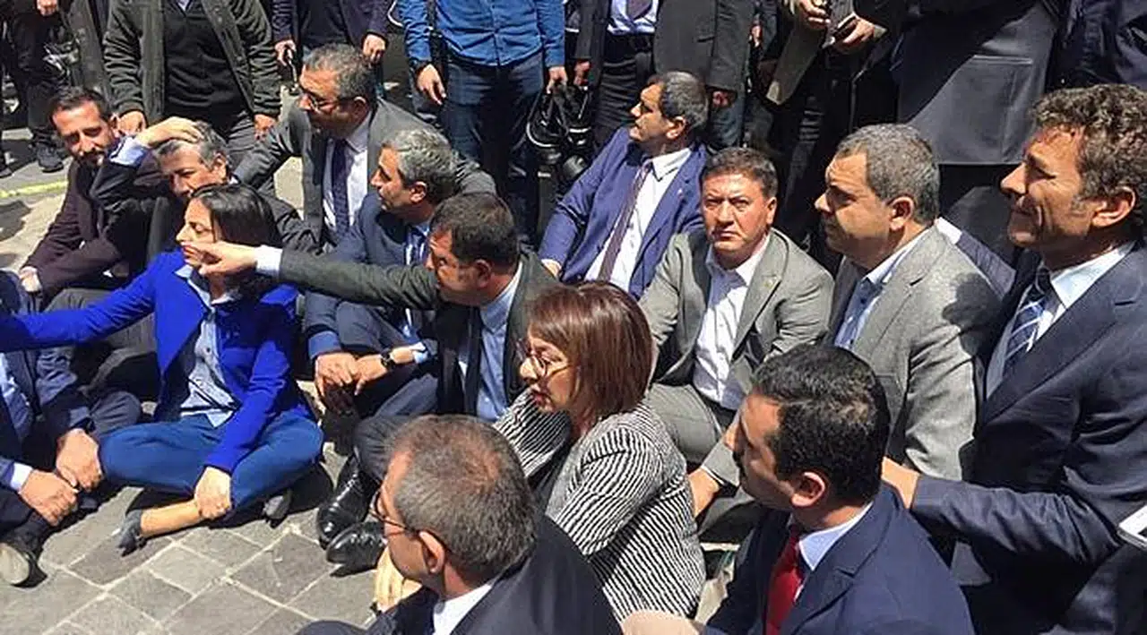 CHP'li Vekillerden 'Volta Atmalı' Tepki