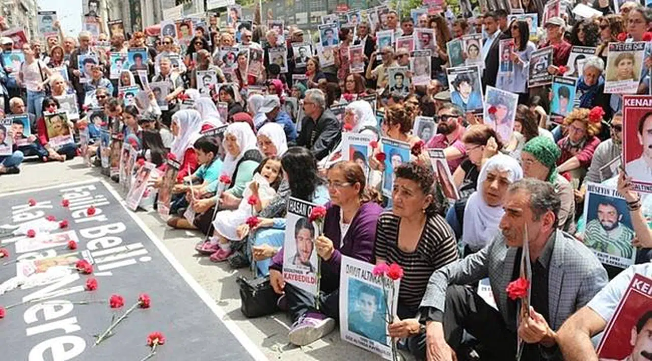 Cumartesi Anneleri: Bizim Kutlanacak Anneler Günümüz Yok