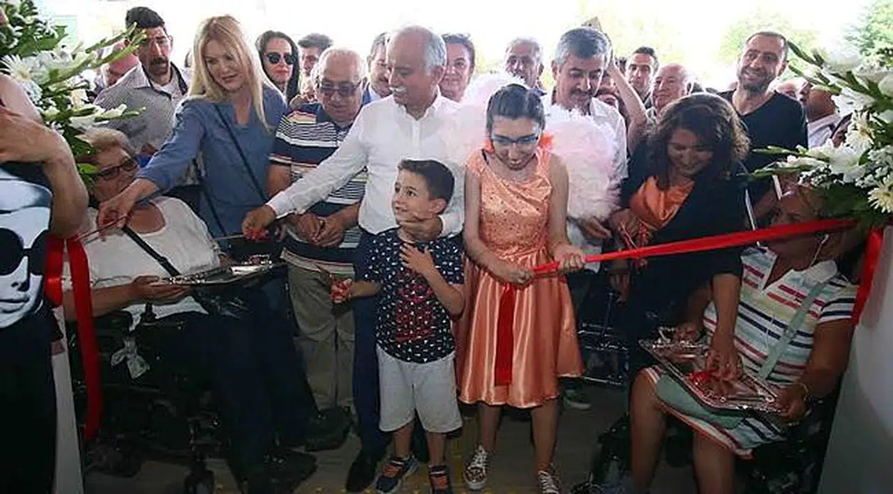 En Büyük Engelliler Merkezi Bayraklı’da Açıldı