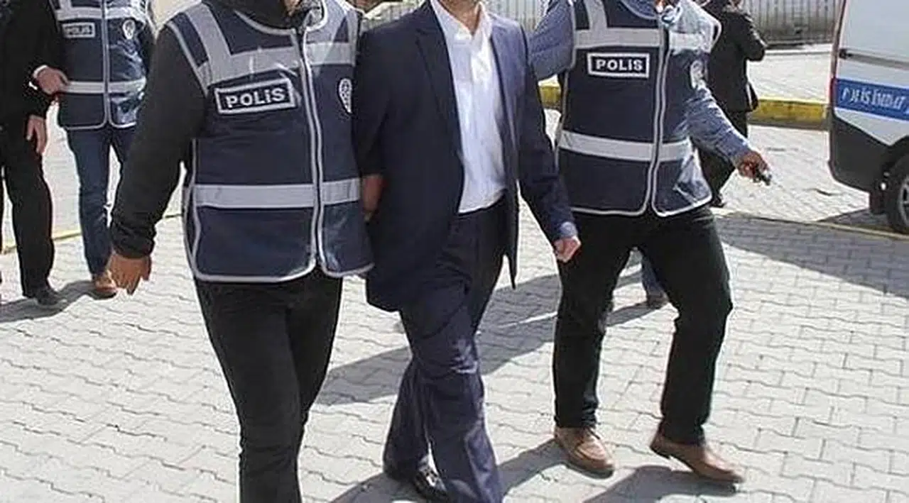 Eski Hakim Mahrem İmam Çıktı!