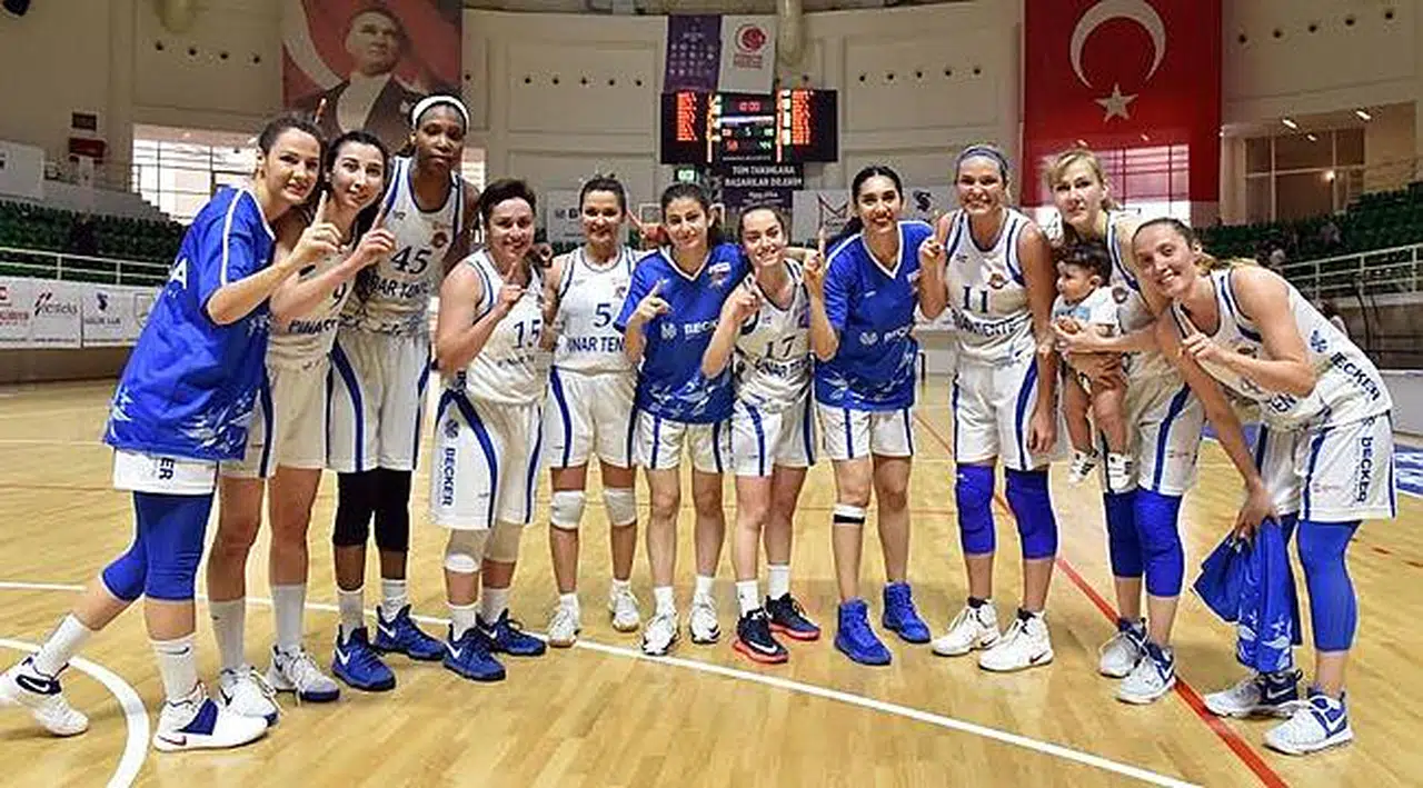 İlk Maçın Galibi Bornova Becker Spor