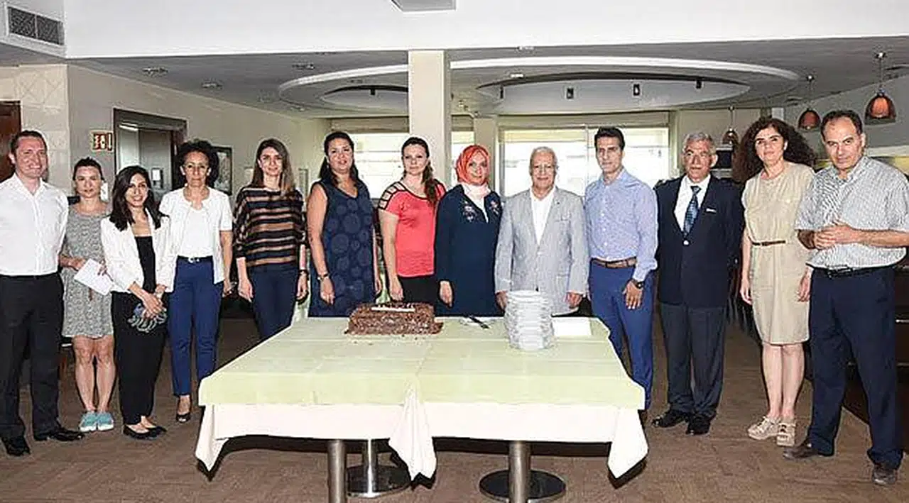 Bu Pastada ‘İş’ Var