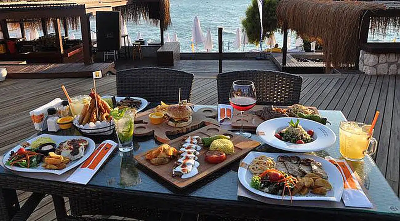 Eşsiz Manzarada Birbirinden Güzel Lezzetler Ot Beach'de