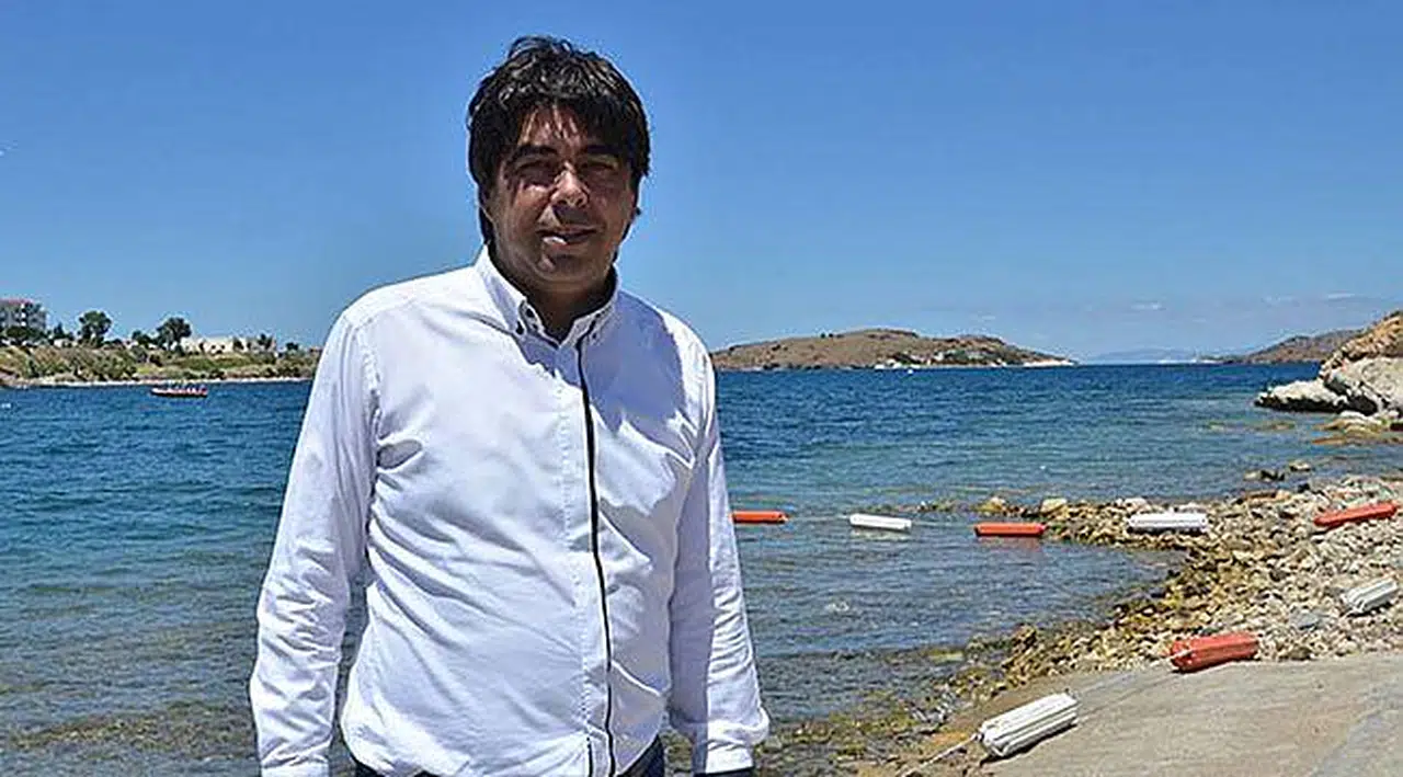 Foça'da Yaz Dolu Dizgin Devam Ediyor