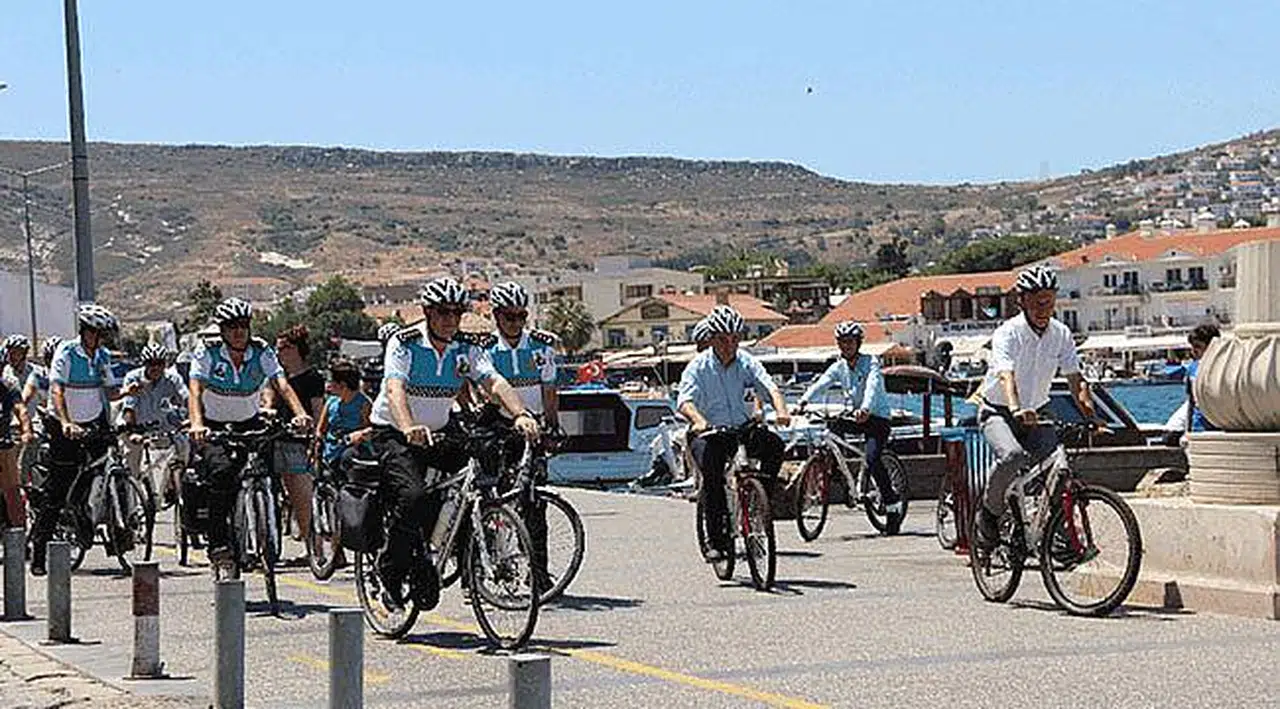 Hayatı Emniyetle Pedalla Projesi Foça'da Start Aldı
