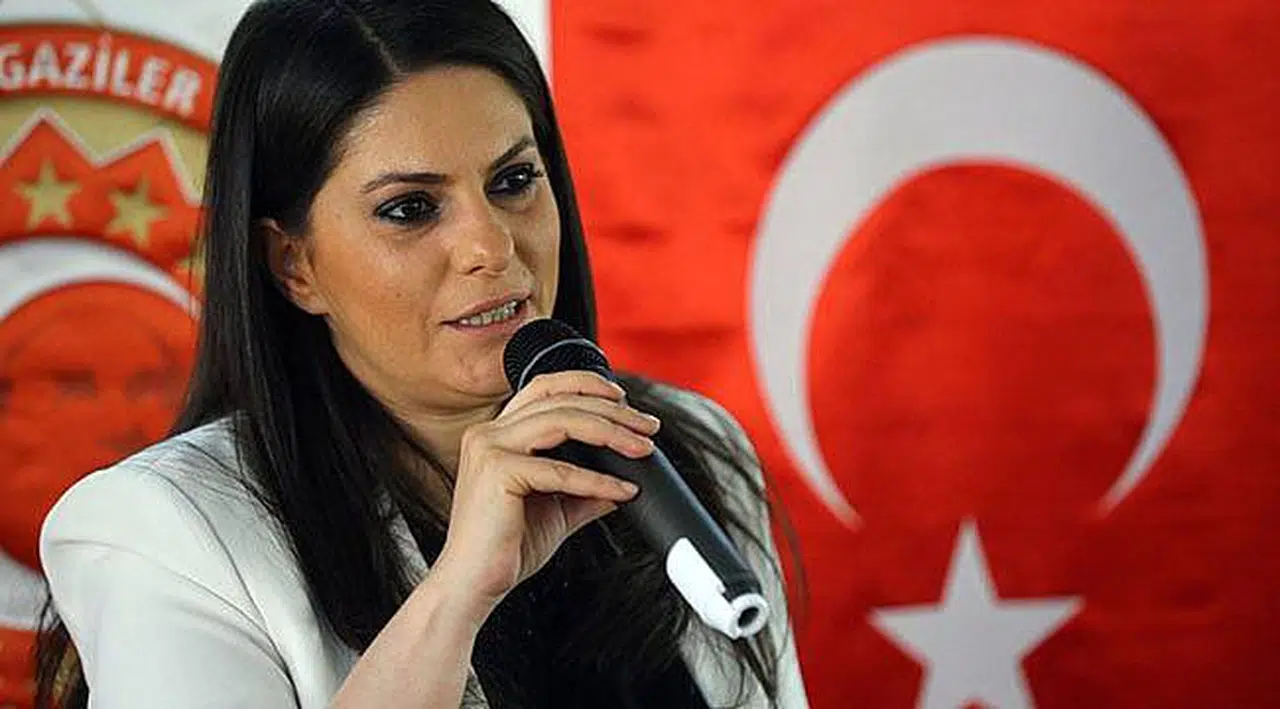 Julide Sarıeroğlu Çalışma ve Sosyal Güvenlik Bakanı Oldu