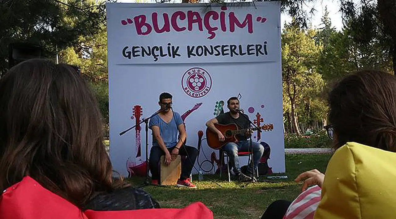 Buca Çim Konserleri Başlıyor