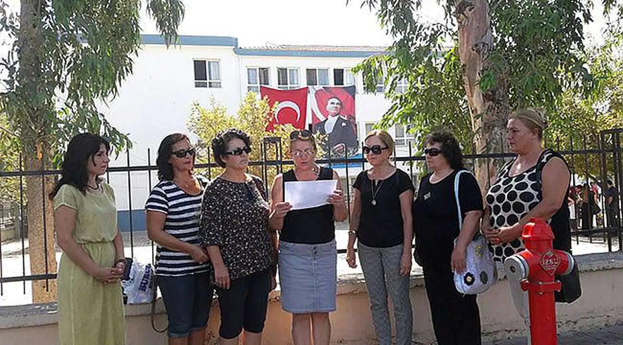 CHP’li Kadınlardan Müfredat Protestosu