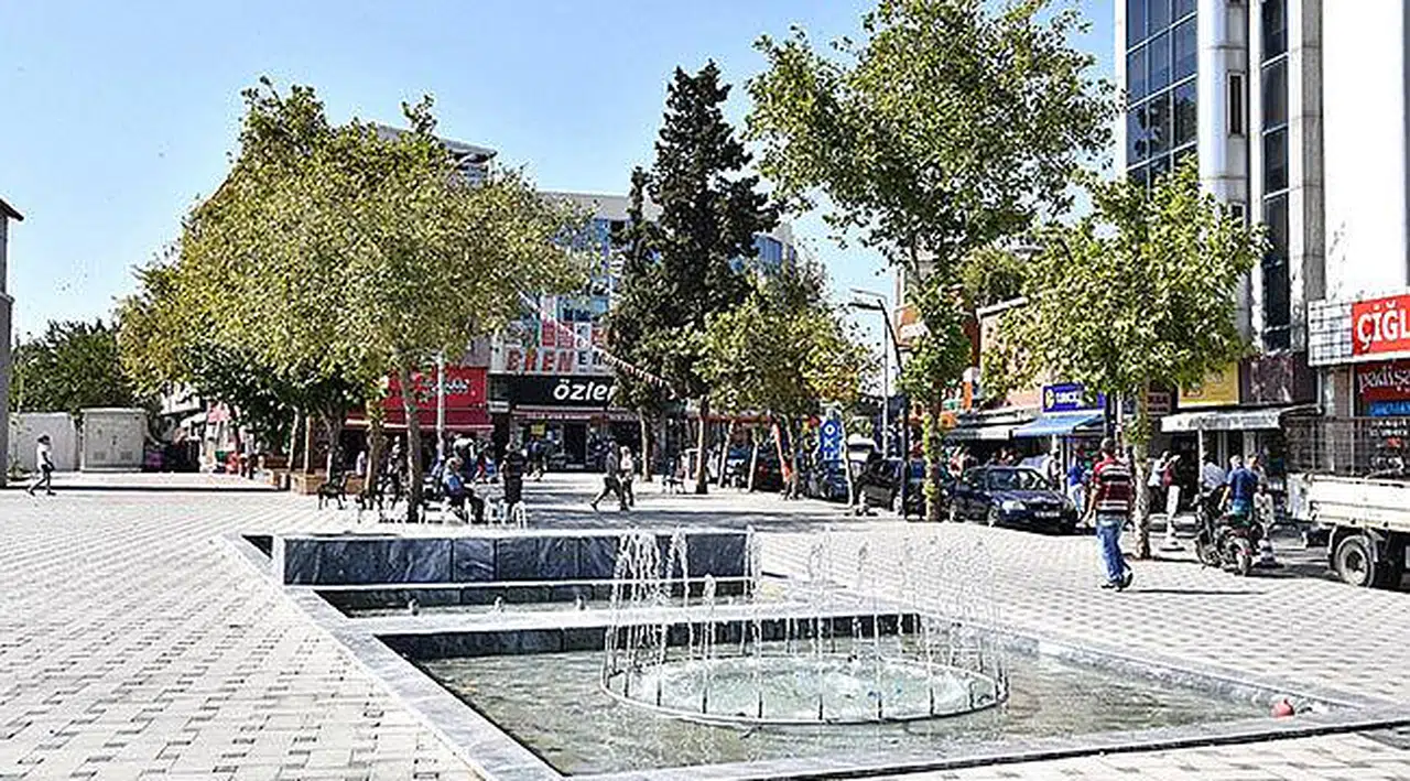 Çiğli Kasaplar Meydanı'na Sihirli Dokunuş