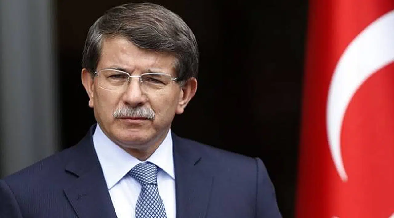 'CHP, Davutoğlu'nun Peşinde'