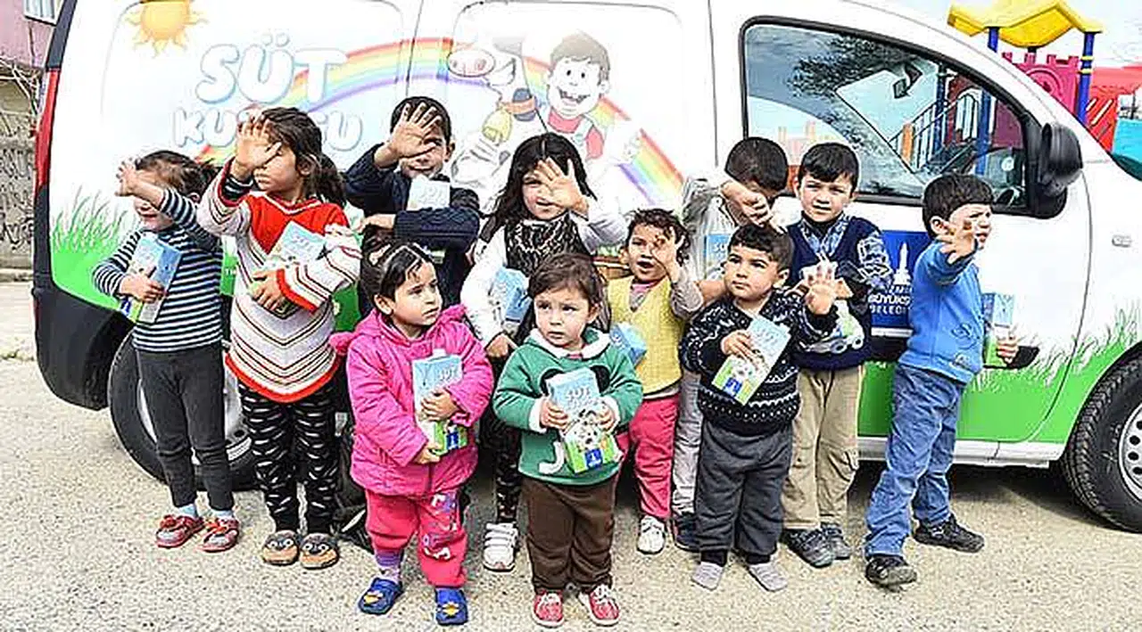 İzmir'in 'Süt Kuzuları' Büyüyor