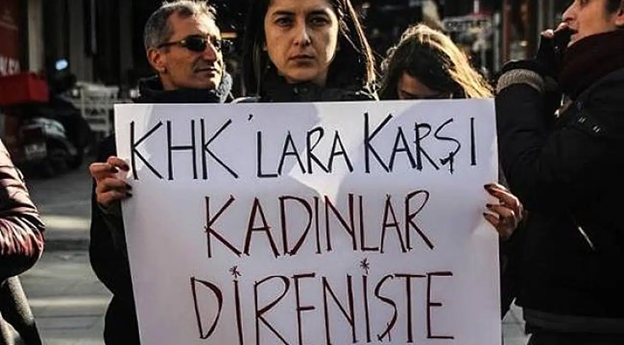 OHAL Kadını Eve Kapatıyor: Oturup Dua Etsinler!