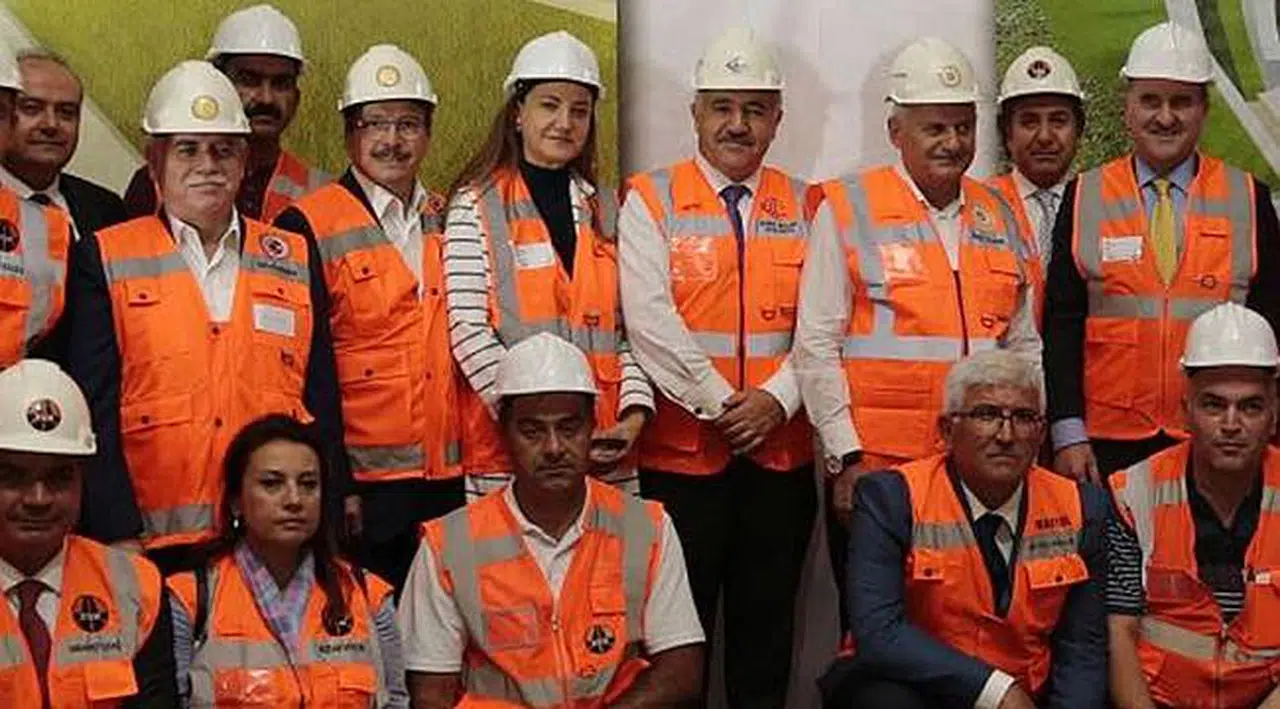 Üç Tünel Üç Büyük Kapı