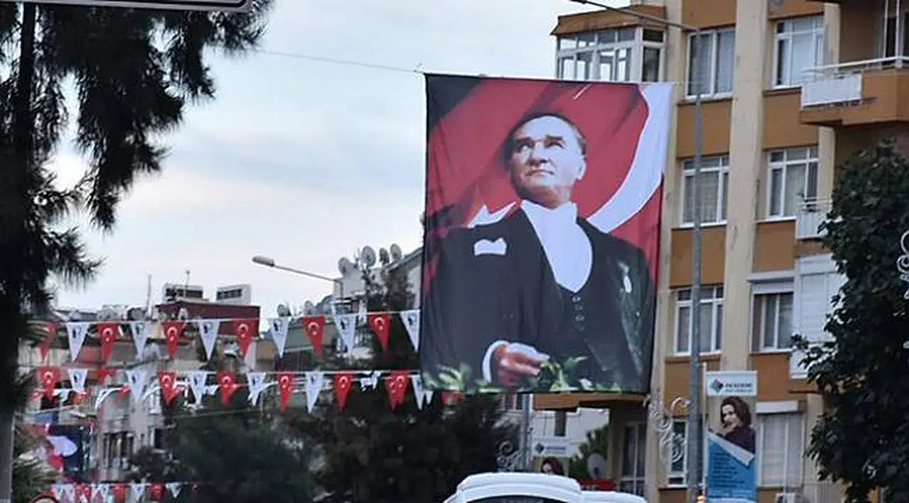 Cumhuriyet'in 94. Yıl Dönümü Narlıdere'de Coşkuyla Kutlanacak