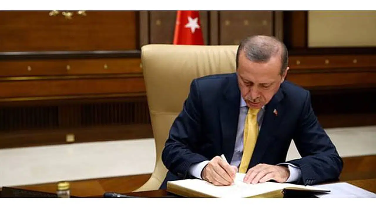 Ege Üniversitesi'nin yeni rektörü belli oldu... Erdoğan'dan iki atama