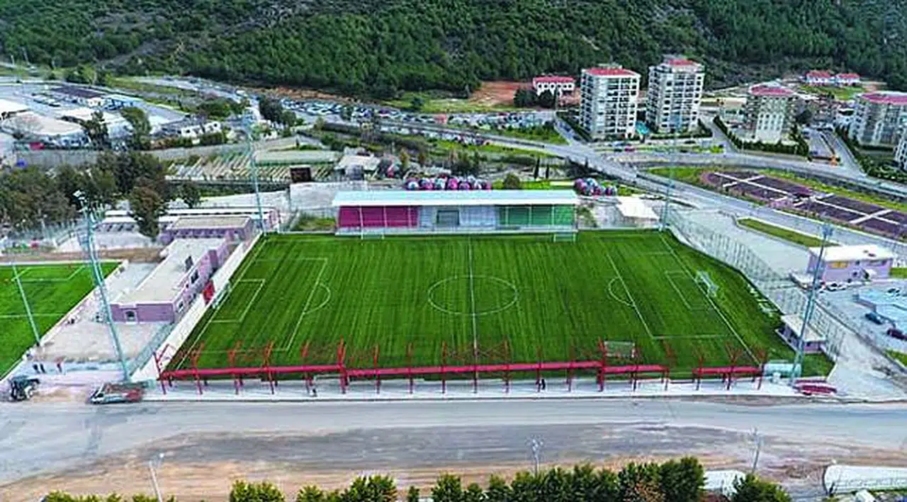 Karşıyaka’nın Efsaneleri Bu Tesiste Yetişecek