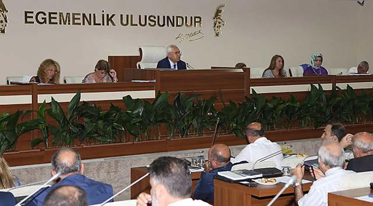 'Risk Aldıysanız Neden İhaleyi İptal Ettiniz?'