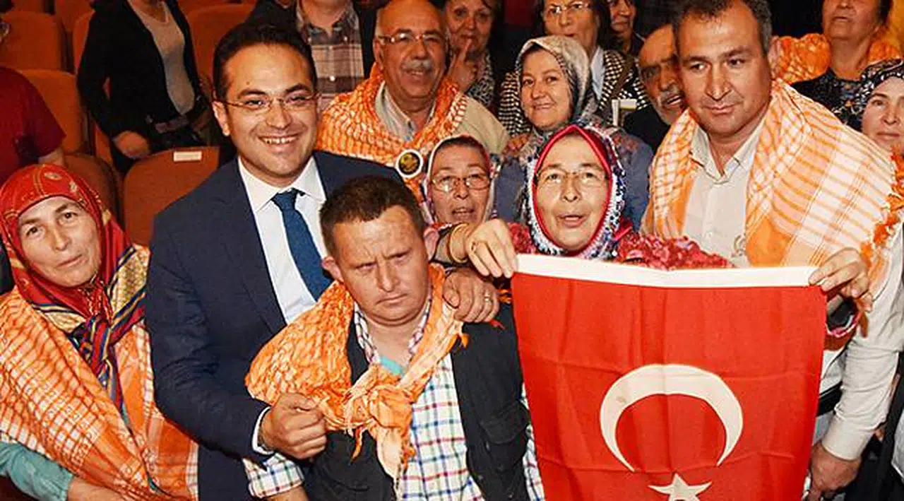 Bornova’da Atatürk Sevdiği Türküler ve Özel Bir Gösteri ile Anıldı