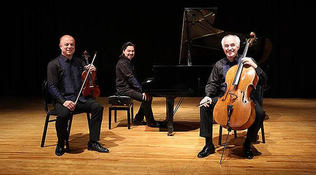 Deso Arkas Trio'yu Ağırlayacak