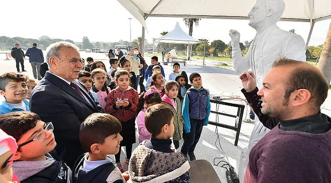 Heykel ustalarına Başkan sürprizi