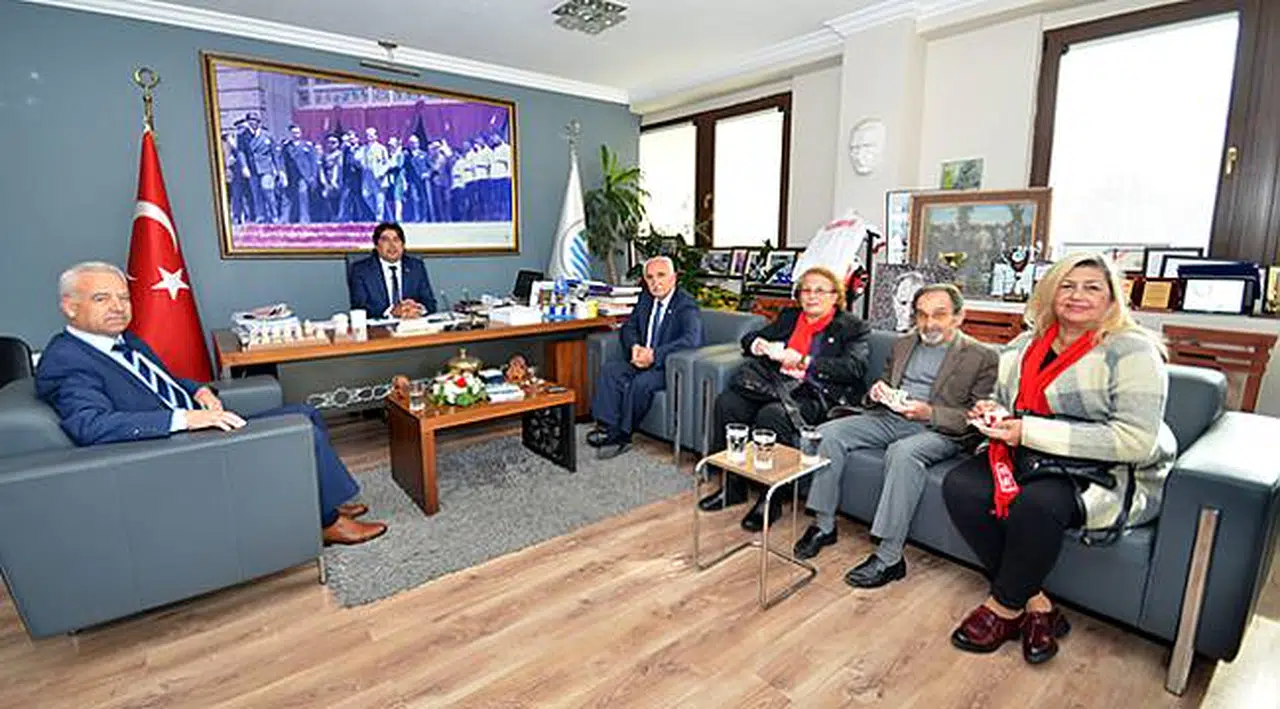 Türk Kızılayı Foça Şubesi'nden 'Kızılay Haftası' Ziyareti
